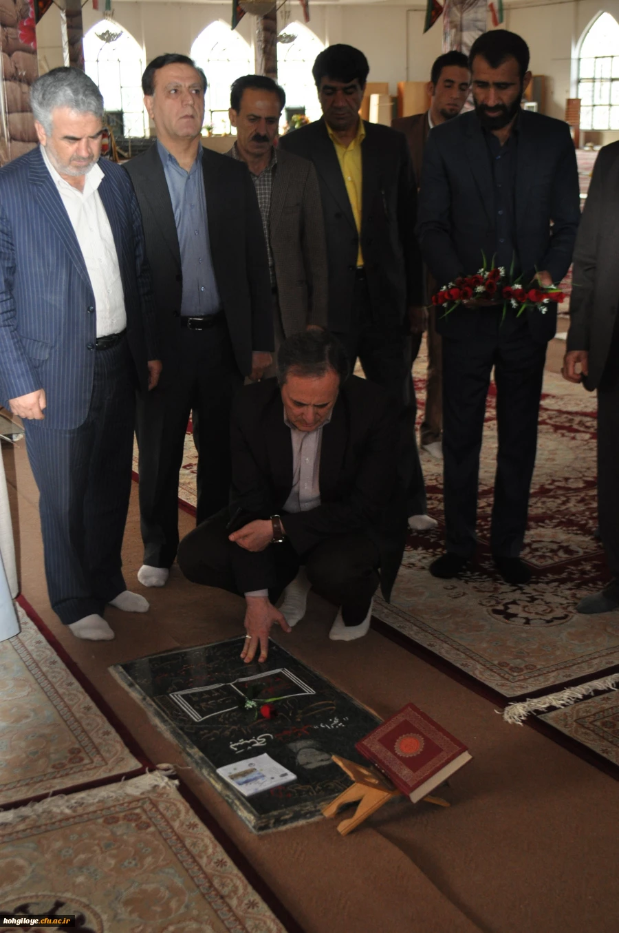 ادای احترام رئیس دانشگاه فرهنگیان کشور و همراهان به مقام والای شهیدان