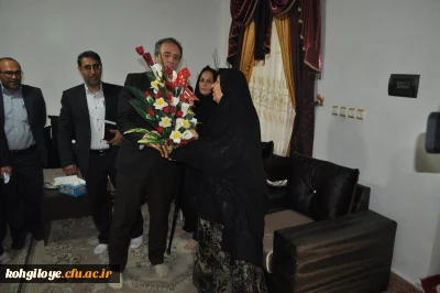 دیدار سرپرست دانشگاه فرهنگیان کشور از خانواده شهید شجاعت عوض زاده