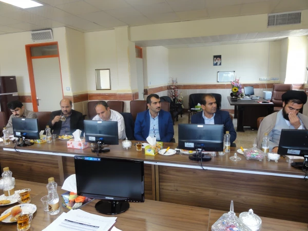 با حضور عضو دبیرخانه جشنواره های فرهنگی سازمان مرکزی جلسه هماهنگی کمیته های جشنواره سرود و تئاتر برگزار گردید.