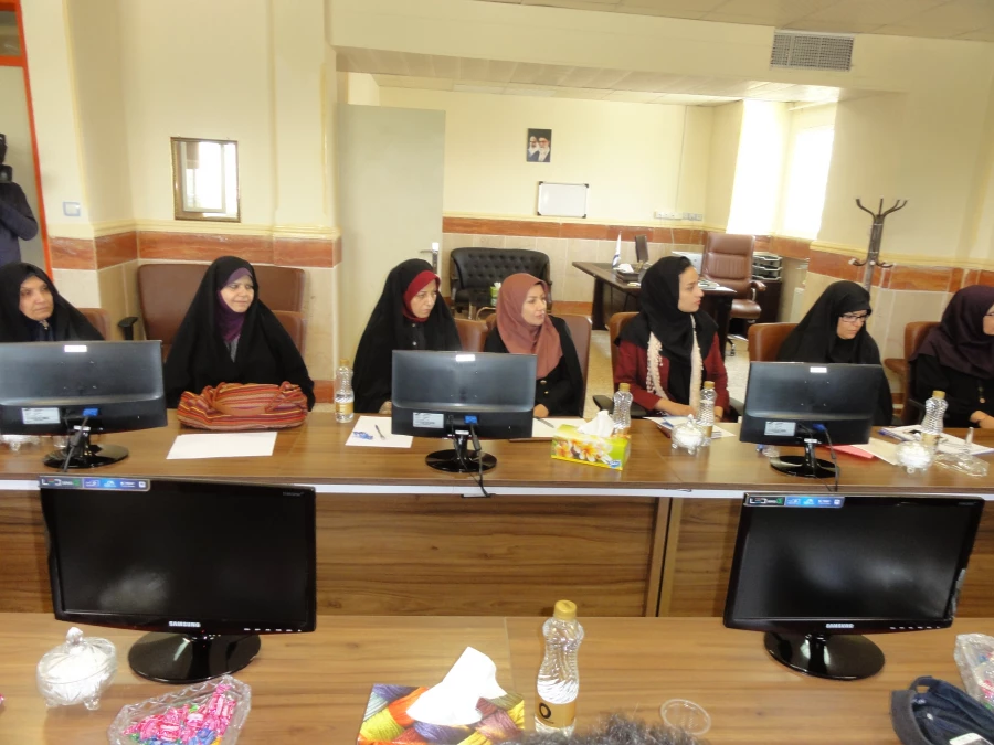 جلسه توجیهی داوران حاضر در بخش اول جشنواره تئاتر و سرود برگزار شد