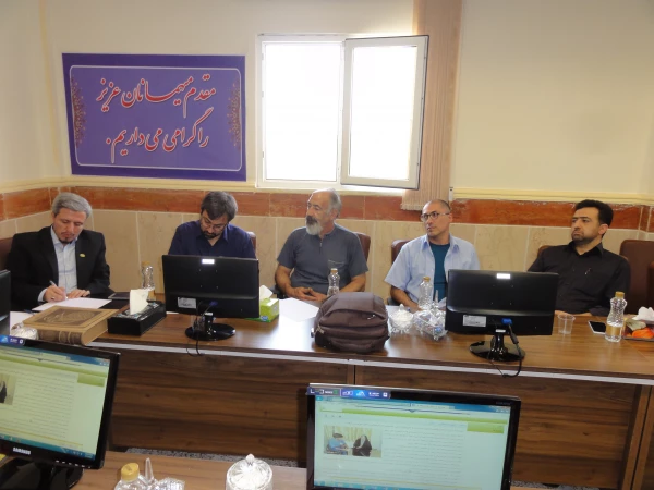 جلسه توجیهی داوران حاضر در بخش اول جشنواره تئاتر و سرود برگزار شد