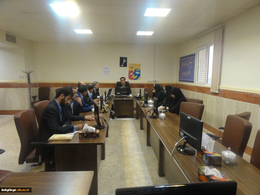 جلسه دبیر جشنواره های فرهنگی دانشگاه فرهنگی با مسئولان کمیته های جشنواره تئاتر و سرود