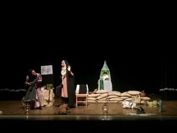 آغاز رقابت گروه های شرکت کننده به مرحله کشوری جشنواره تئاتر و سرود یاسوج