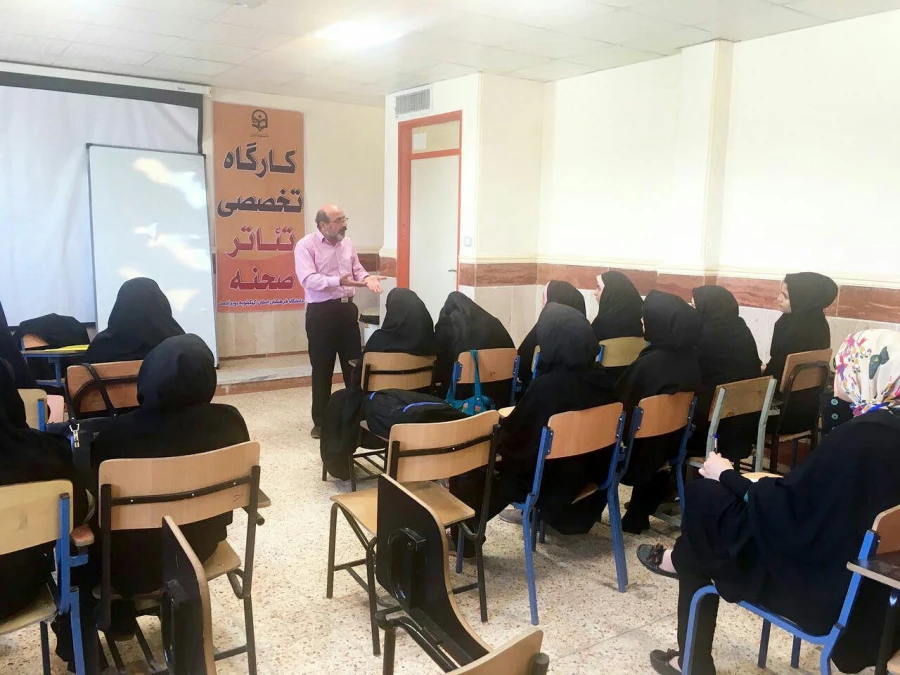 گزارش تصویری از کارگاه های تخصصی آموزشی تئاتر و سرود