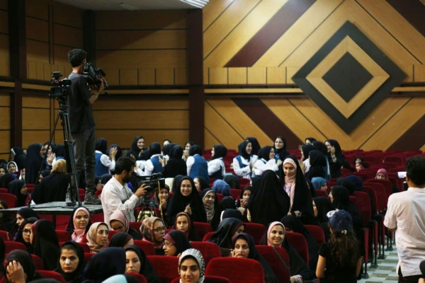 گزارش تصویری از اختتامیه جشنواره تئاتر و سرود دانشجو معلمان دختر دانشگاه فرهنگیان سراسر کشور (2)