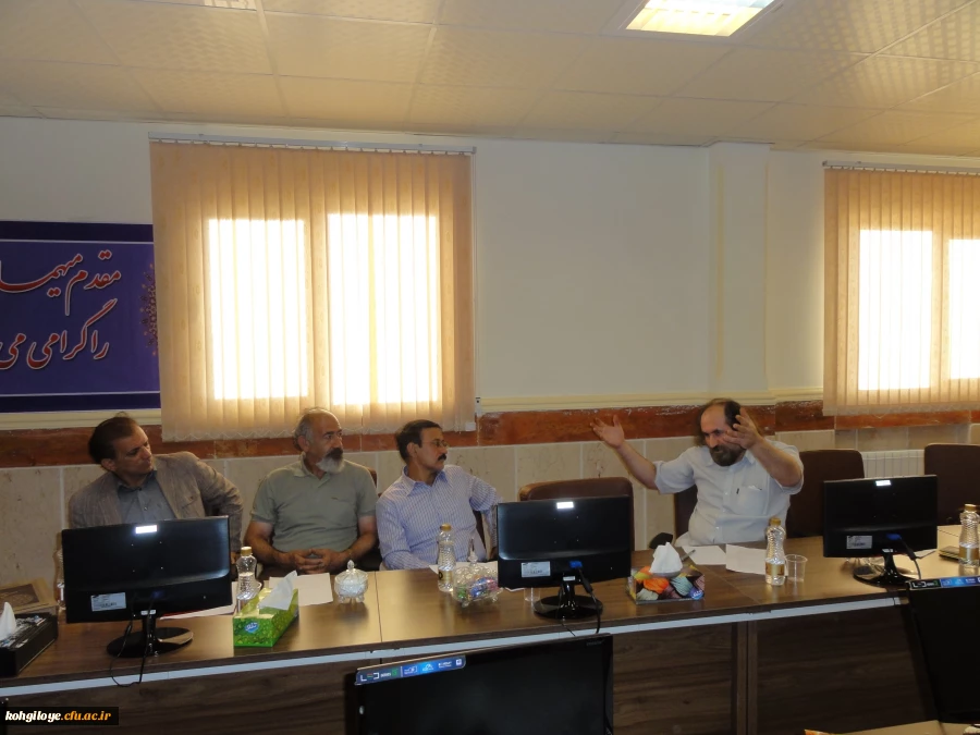 برگزاری جلسه هماهنگی داوران بخش دوم تئاتر و سرود دانشجو معلمان سراسر کشور