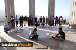 میثاق دانشجو معلمان پسر شرکت کننده در جشنواره تئاتر و سرود با شهدای گمنام