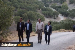 میثاق دانشجو معلمان پسر شرکت کننده در جشنواره تئاتر و سرود با شهدای گمنام