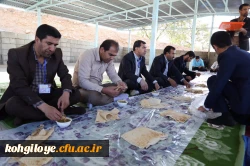 میثاق دانشجو معلمان پسر شرکت کننده در جشنواره تئاتر و سرود با شهدای گمنام