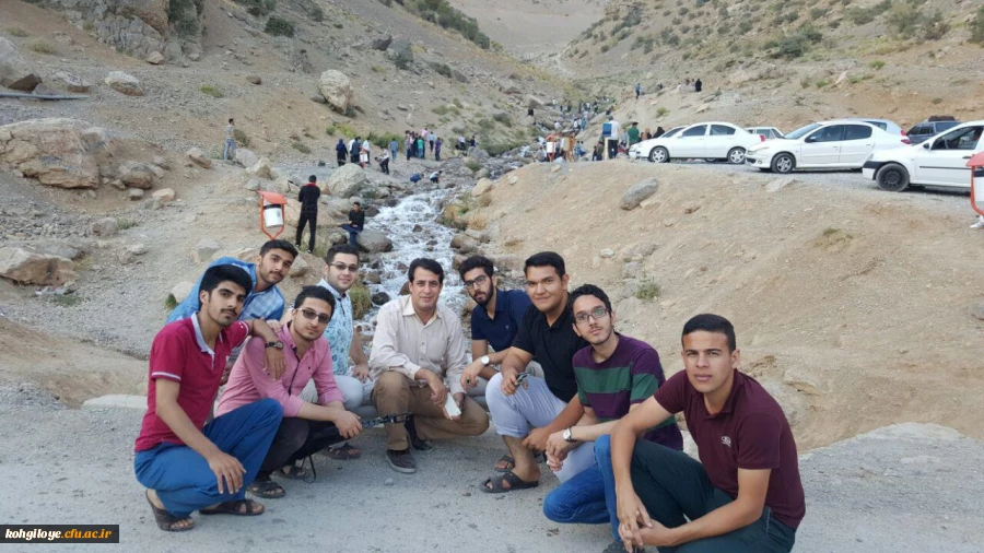 بازدید دانشجو معلمان پسر جشنواره تئاتر و سرود از سی سخت