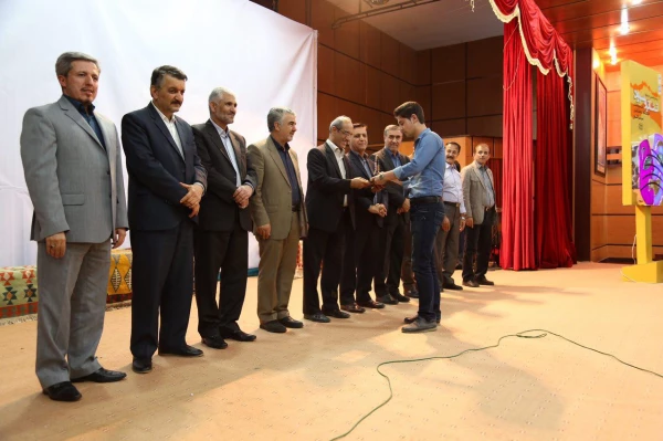 اعلام نتایج بیست و ششمین جشنواره تئاتر و سرود دانشجو معلمان پسر دانشگاه فرهنگیان سراسر کشور در یاسوج