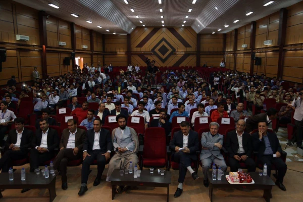 گزارش تصویری از اختتامیه بیست و ششمین جشنواره تئاتر و سرود دانشجو معلمان پسر سراسر کشور