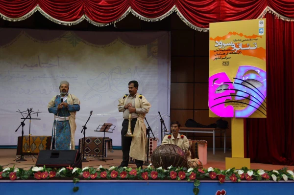 گزارش تصویری از اختتامیه بیست و ششمین جشنواره تئاتر و سرود دانشجو معلمان پسر سراسر کشور
