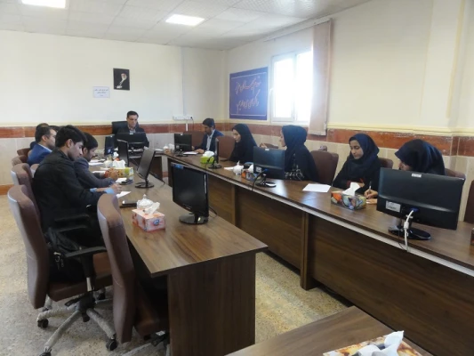 جلسه دکتر نظری با اعضای شورای صنفی پردیس های کوثر و شهید ایزدپناه