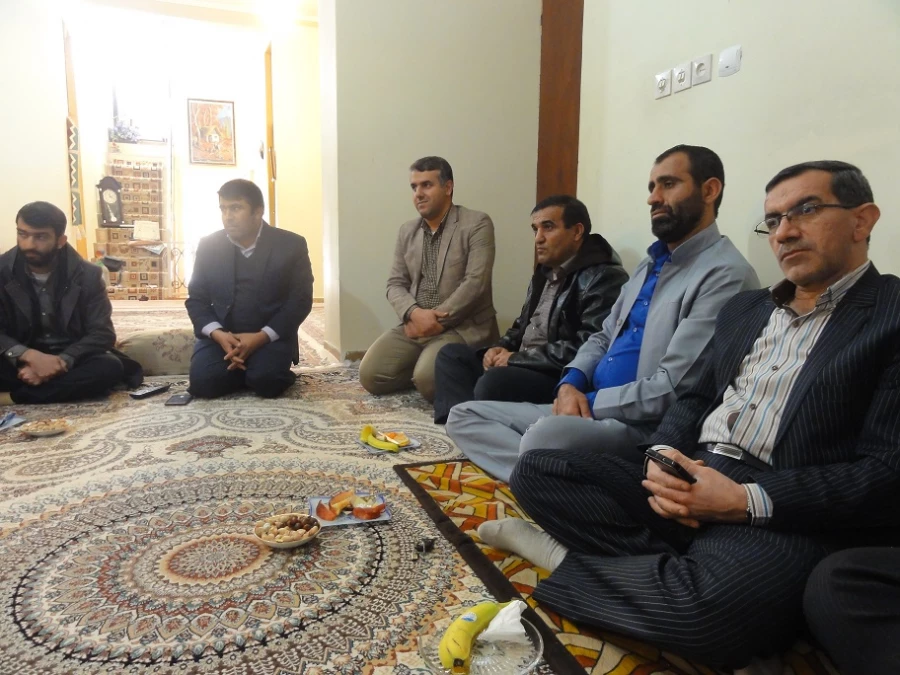 دیدار مدیریت امور پردیس های دانشگاه فرهنگیان استان از خانواده شهید خدامراد پارسیان نژاد