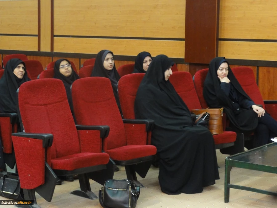 نشست صمیمی مدیریت امور پردیس های دانشگاه فرهنگیان استان با کارکنان