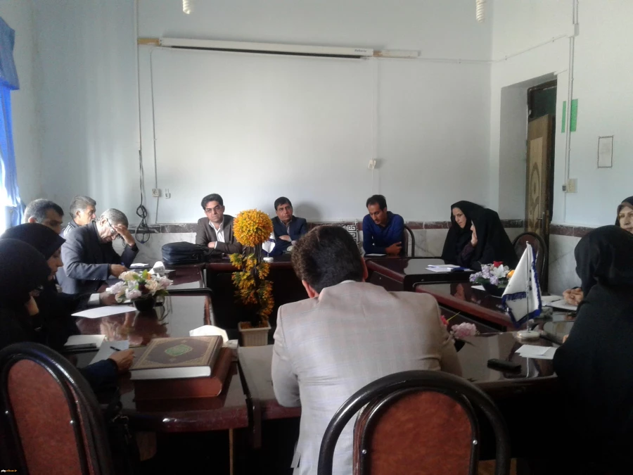 برگزاری نشست هم اندیشی مدیریت دانشگاه فرهنگیان استان با کارکنان پردیس کوثر