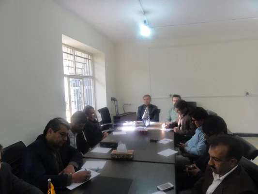 نشست دکتر هاشمی با مسئولان و کارکنان پردیس شهید ایزدپناه