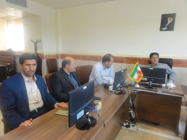 به مناسبت هفته روابط عمومی انجام شد

تقدیر مدیریت استانی دانشگاه از کارشناسان روابط عمومی 2