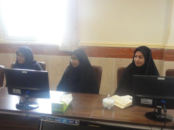 به مناسبت هفته روابط عمومی انجام شد

تقدیر مدیریت استانی دانشگاه از کارشناسان روابط عمومی 3