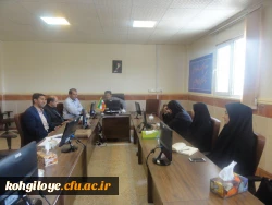 به مناسبت هفته روابط عمومی انجام شد

تقدیر مدیریت استانی دانشگاه از کارشناسان روابط عمومی 4