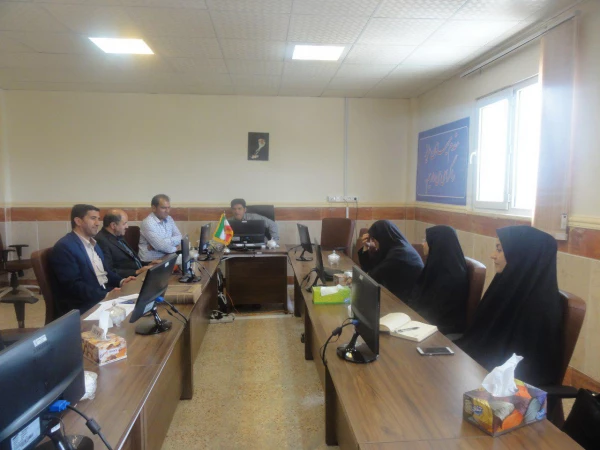 به مناسبت هفته روابط عمومی انجام شد

تقدیر مدیریت استانی دانشگاه از کارشناسان روابط عمومی 4