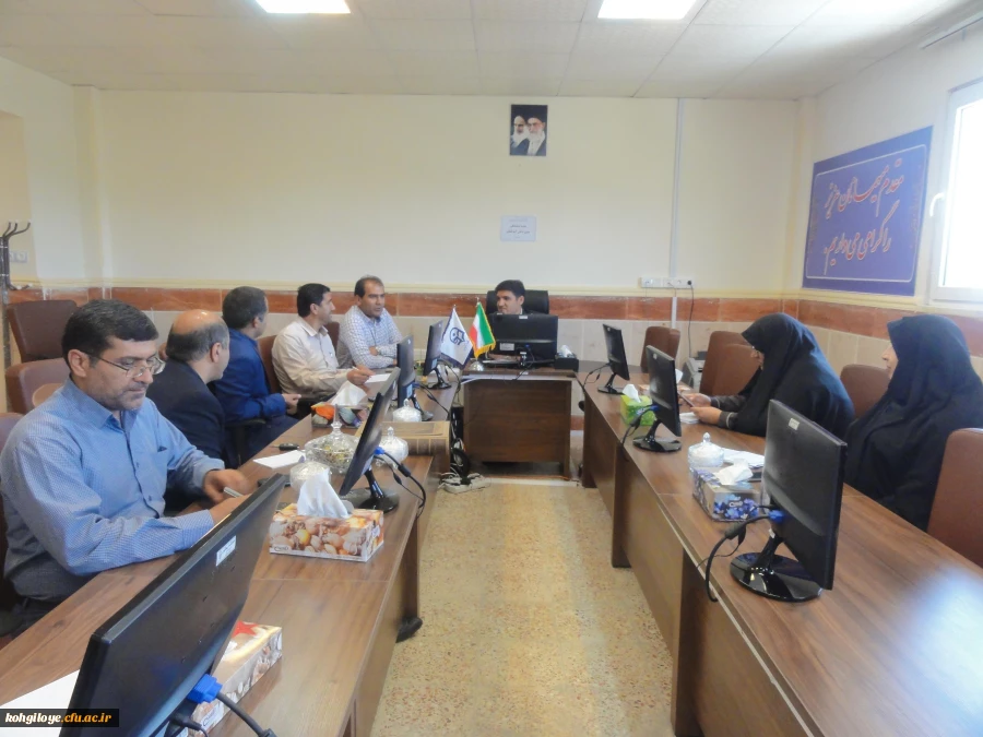 جلسه هماهنگی جشن دانش اموختگی ورودی های 92 برگزار گردید 2