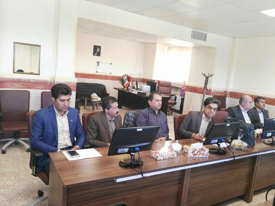 جلسه هیئت علمی دانشگاه با رئیس دانشگاه فرهنگیان استان 4