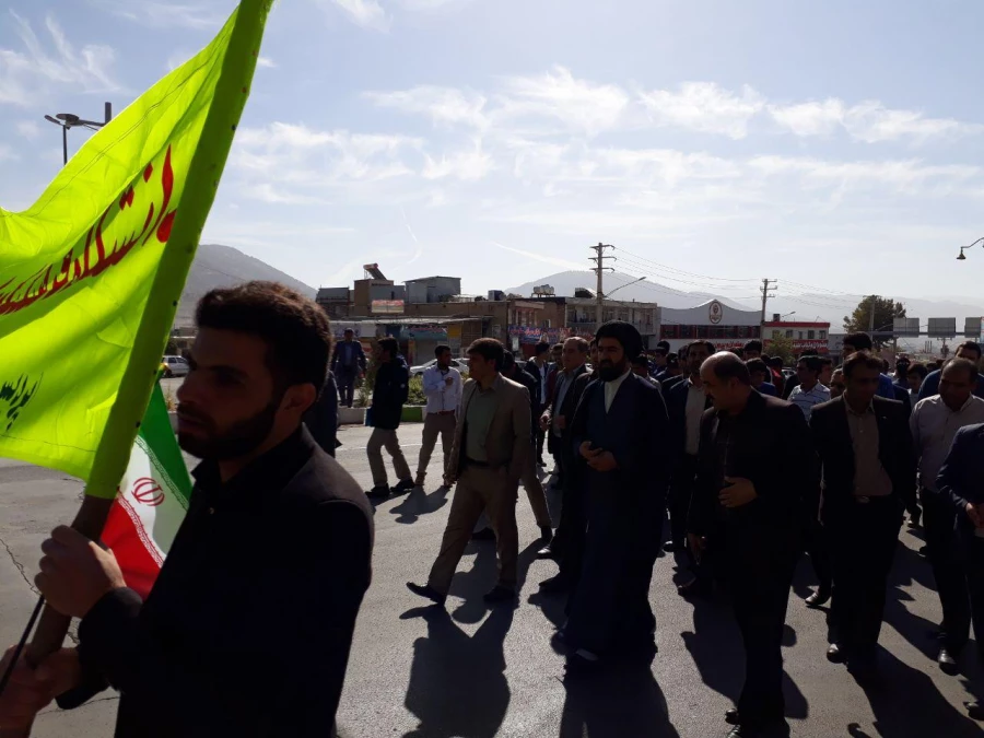 شرکت مسئولان، اساتید،کارکنان  و دانشجویان دانشگاه فرهنگیان استان در راهپیمایی 13 ابان 5