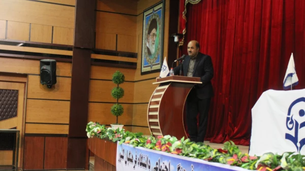 جلسه معاون فرهنگی اجتماعی دانشگاه فرهنگیان با اساتید و کارکنان دانشگاه فرهنگیان استان 4