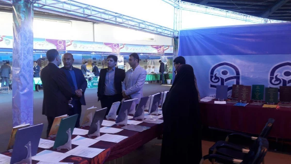 برگزاری غرفه آثار پژوهشی دانشگاه فرهنگیان در نمایشگاه استانی هفته پژوهش 2