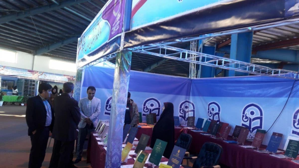 برگزاری غرفه آثار پژوهشی دانشگاه فرهنگیان در نمایشگاه استانی هفته پژوهش 6