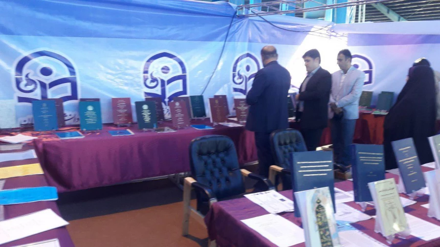 برگزاری غرفه آثار پژوهشی دانشگاه فرهنگیان در نمایشگاه استانی هفته پژوهش 7