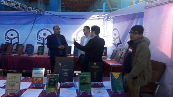 برگزاری غرفه آثار پژوهشی دانشگاه فرهنگیان در نمایشگاه استانی هفته پژوهش 8