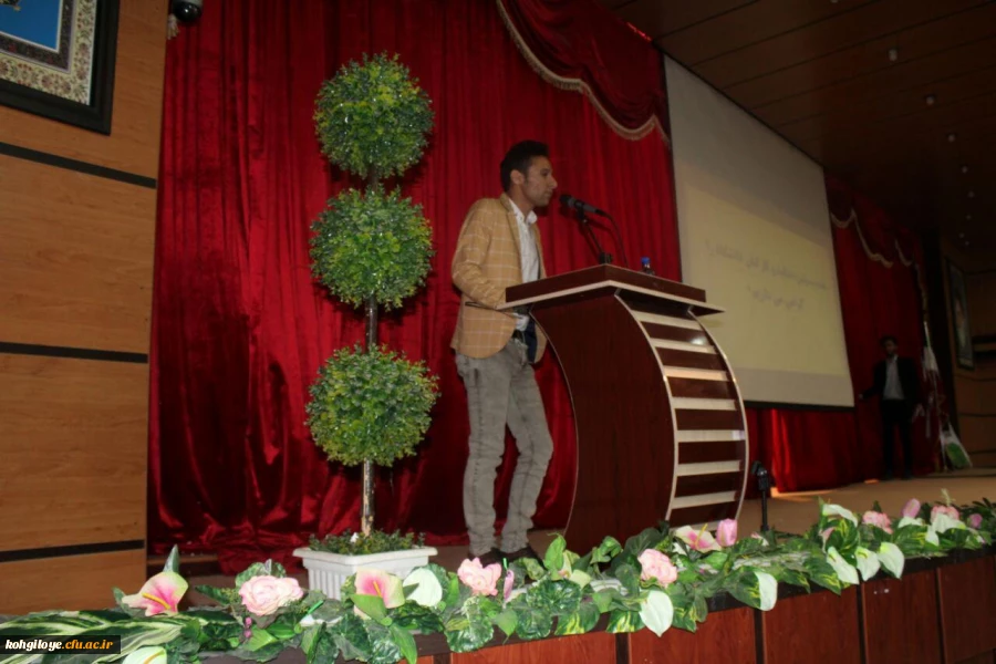 به مناسبت 16 آذر روز دانشجو

 مراسم بزرگداشتی در سالن اجتماعات پردیس شهید ایزدپناه برگزار گردید. 2