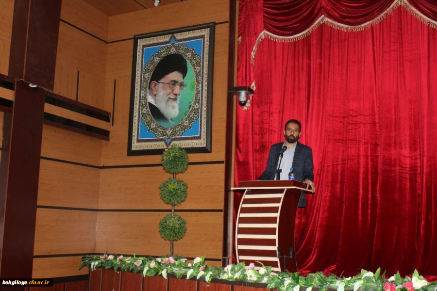 به مناسبت 16 آذر روز دانشجو

 مراسم بزرگداشتی در سالن اجتماعات پردیس شهید ایزدپناه برگزار گردید. 3