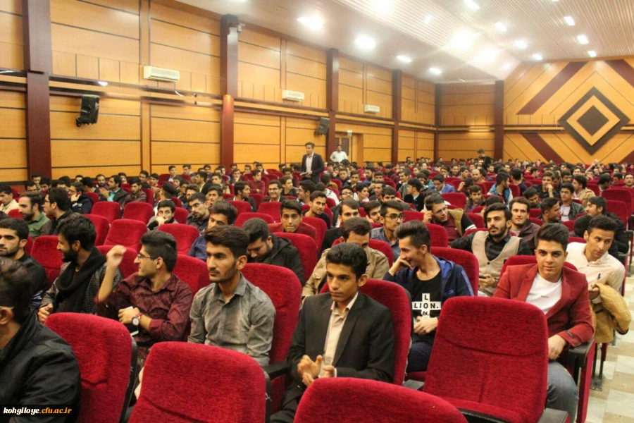 به مناسبت 16 آذر روز دانشجو

 مراسم بزرگداشتی در سالن اجتماعات پردیس شهید ایزدپناه برگزار گردید. 8