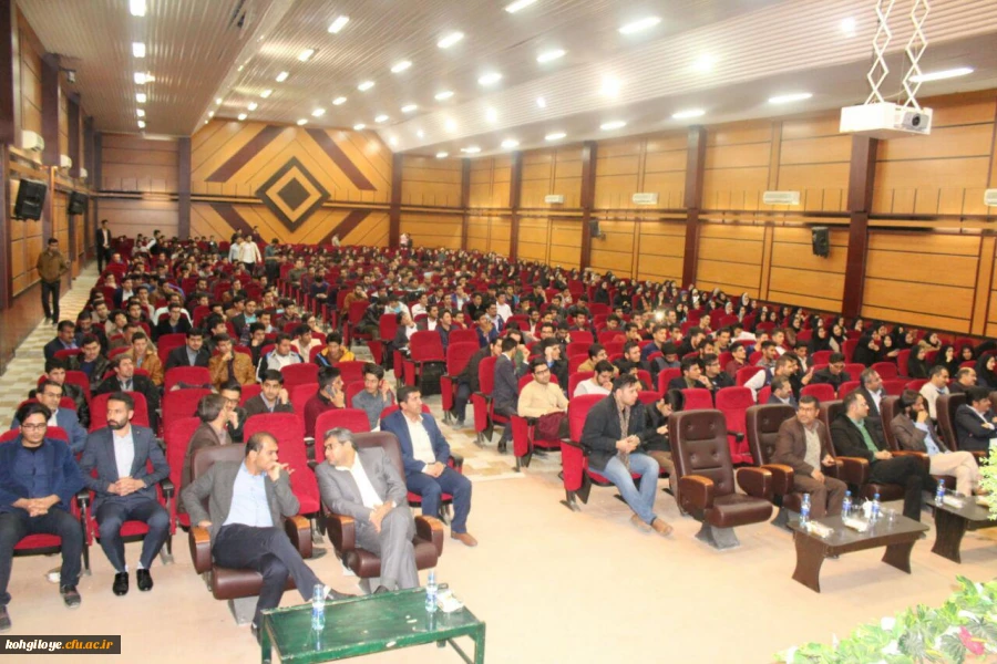 به مناسبت 16 آذر روز دانشجو

 مراسم بزرگداشتی در سالن اجتماعات پردیس شهید ایزدپناه برگزار گردید. 12