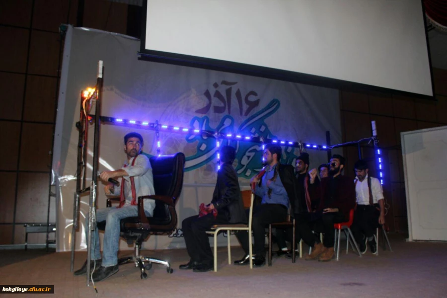 به مناسبت 16 آذر روز دانشجو

 مراسم بزرگداشتی در سالن اجتماعات پردیس شهید ایزدپناه برگزار گردید. 20