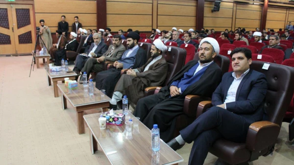 به مناسبت 27 آذر سالروز شهادت دکتر مفتح برگزار گردید

برگزاری ویژه برنامه وحدت حوزه و دانشگاه به میزبانی دانشگاه فرهنگیان استان 2