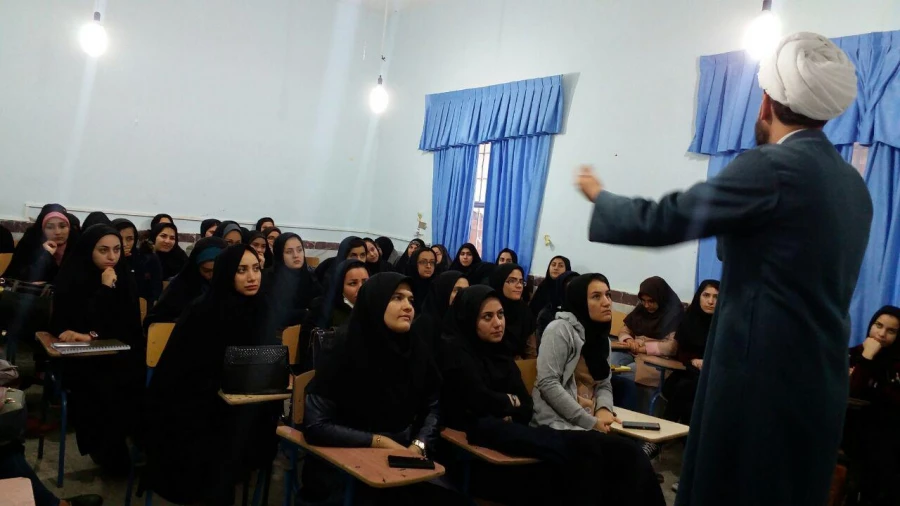برگزاری دوره نماز و مهدویت در دانشگاه فرهنگیان استان 3