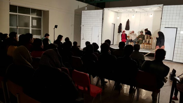 اجرای عمومی تئاتر حوزه هنری در پردیس شهید ایزدپناه

استقبال از اجرای نمایش های حوزه هنری در دانشگاه فرهنگیان استان 5