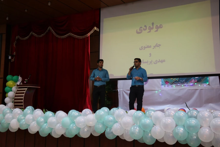 به همت بسیج دانشجویی دانشگاه فرهنگیان استان برگزار گردید:

جشن عید سعید مبعث با حضور دانشجویان پردیس های کوثر و شهید ایزدپناه 4