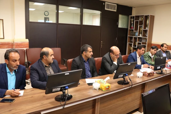 جلسه بزرگداشت روز معلم و شهادت استاد مطهری برگزار گردید 3