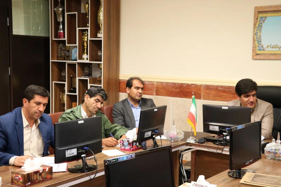 جلسه بزرگداشت روز معلم و شهادت استاد مطهری برگزار گردید 6