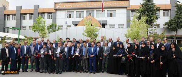 از سوی سازمان مرکزی اعلام گردید:

آقای مسیح یزدان پناه به عنوان کارمند نمونه دانشگاه فرهنگیان استان انتخاب گردید 2