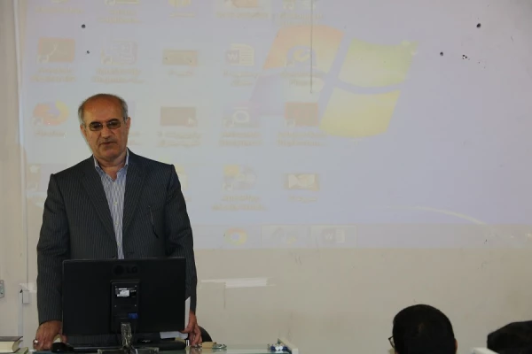 به مناسبت سالروز شهادت دکتر چمران 

جلسه بسیج اساتید و کارکنان دانشگاه برگزار گردید 2