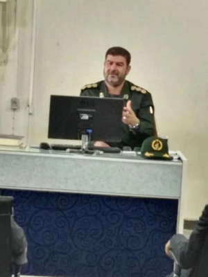 به مناسبت سالروز شهادت دکتر چمران 

جلسه بسیج اساتید و کارکنان دانشگاه برگزار گردید 2