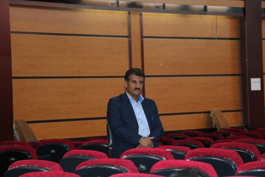 بازدید دکتر هاشمی از نحوه برگزاری امتحانات پردیس شهید ایزدپناه 6