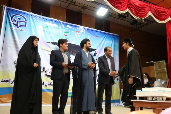 جشن دانش آموختگی دانشجو معلمان ورودی سال 93 دانشگاه فرهنگیان برگزار گردید 10